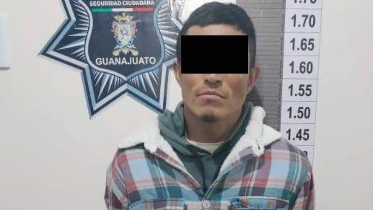 Detienen a hombre con presunto cristal 1